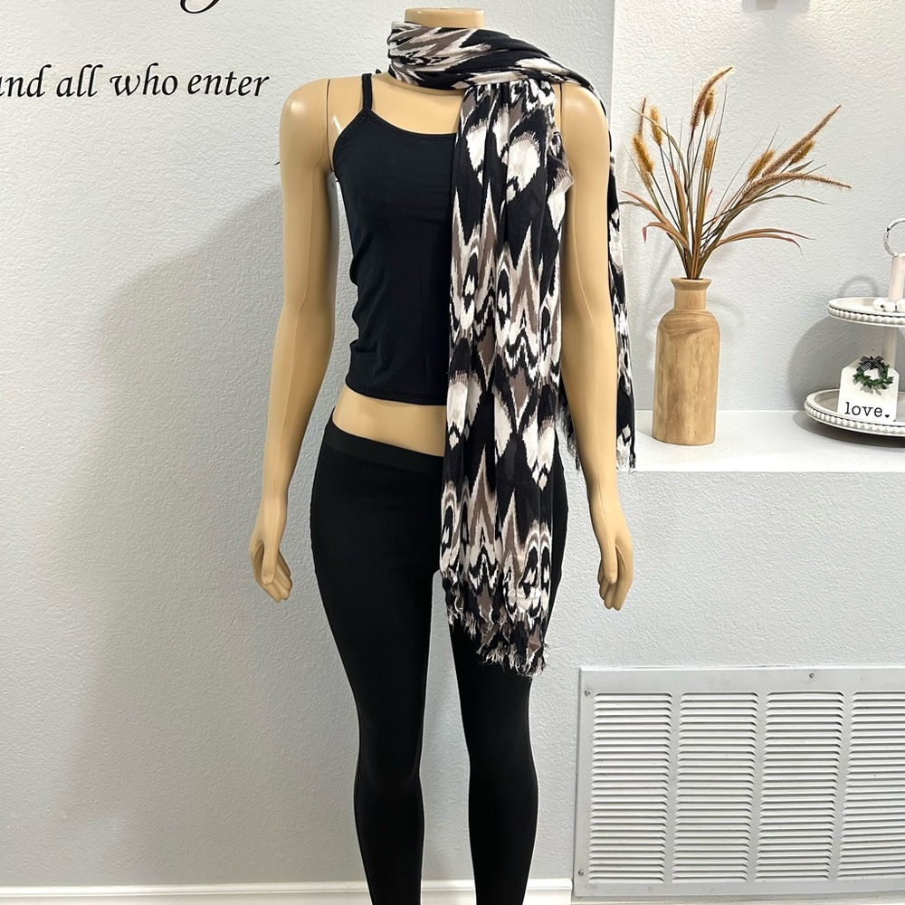 Italca of Italy Black  Scarf Made in Italy Geometric Unique 35”